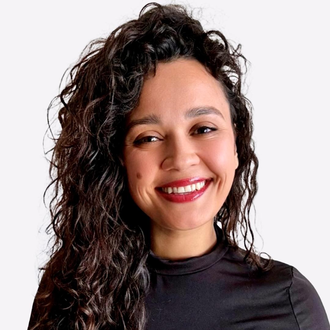 <br><br><br><br>CONSTANZA MAGAÑA